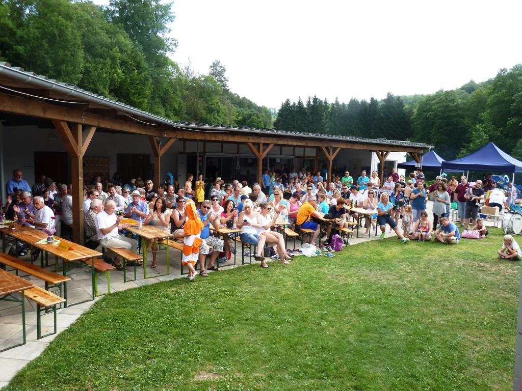 Teilnehmer am Festakt Jubiläum Waldschwimmbad Oberscheld