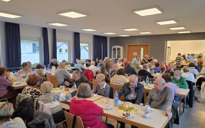 Erfolgreiches 2. Dorfcafé mit Bücherbasar